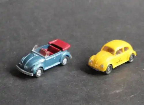 Wiking Volkswagen Käfer Cabriolet Deutsche Post 1965 zwei Plastikmodelle (5844)