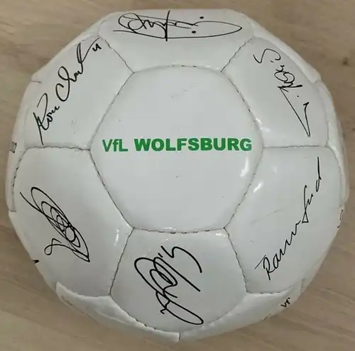 Volkswagen Fußball 2002 "Eröffnung Volkswagen Arena" mit Original VfB Wolfsburg Fußballer-Autogrammen (5855)