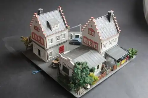 BV Aral Tankstelle Diorama 1960 Pola Meistermodell Hesselbach HO Plastikmodell (5931)