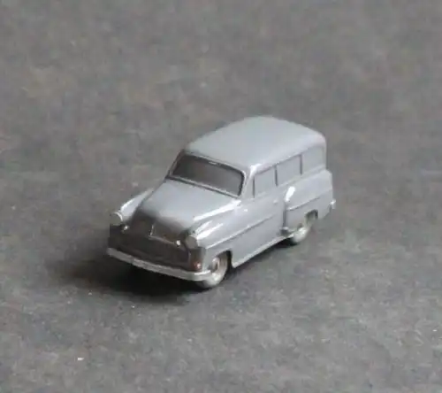 Wiking Opel Olympia Rekord Caravan 1956 unverglast Plastikmodell (1133)