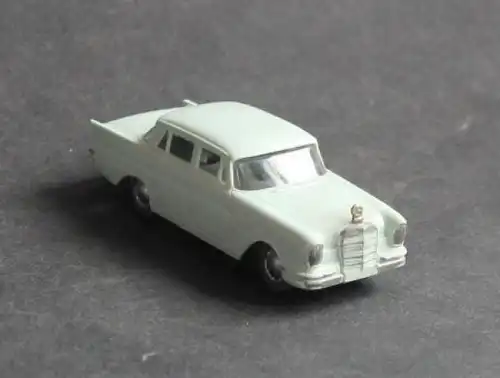 Siku Mercedes-Benz 220 S V146 Plastikmodell 1960 (2731)