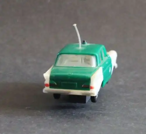 Siku Mercedes-Benz 190 Fahrschul-Polizei V52 Plastikmodell 1962 (8576)