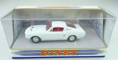 Dinky Toys England Ford Mustang Fastback 1967 Metallmodell in Originalbox (7454)