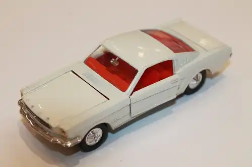 Dinky Toys England Ford Mustang Fastback 1966 Metallmodell in Originalbox (8261)