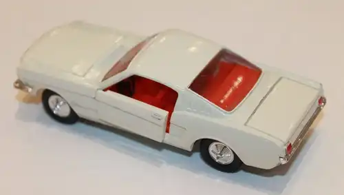 Dinky Toys England Ford Mustang Fastback 1966 Metallmodell in Originalbox (8261)