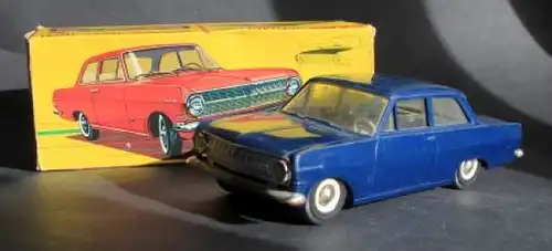 Gama Opel Rekord A Limousine 1963 Kunstoffmodell mit Friktionsantrieb in Box (7815)