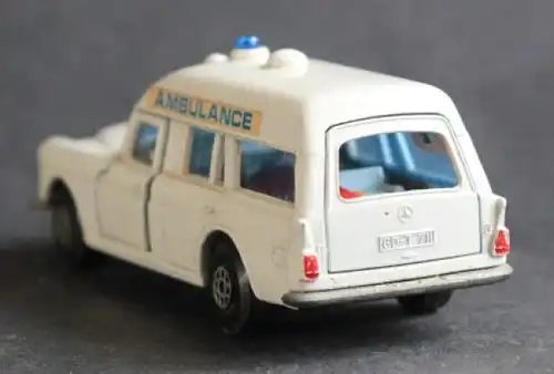 Matchbox King Size Lesney Mercedes-Benz Binz Krankenwagen 1967 Metallmodell (9687)