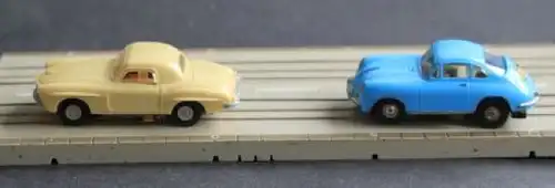 Faller Auto-Motor-Sport Rennbahn 1965 mit 2 Fahrzeugen in Originalkarton (9635)