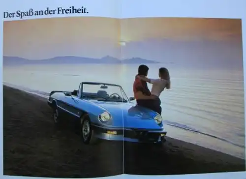 Alfa Romeo Spider Modellprogramm 1983 Automobilprospekt (6877)