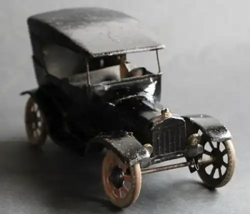 Bing Ford Modell T 1926 Blechmodell mit Friktionsantrieb und Garage (6760)