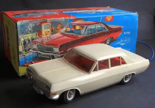 Gama Opel Admiral 1966 Plastikmodell mit Fernsteuerung in Originalkarton (6759)