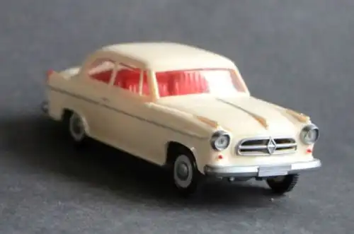 Novapax Borgward Isabella Limousine 1959 Plastikmodell (1159)