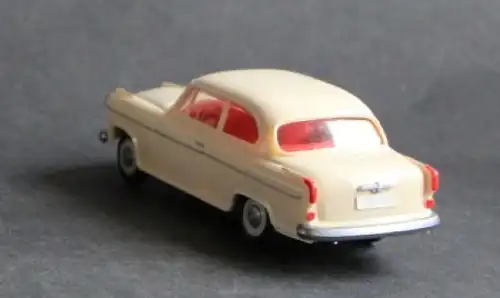 Novapax Borgward Isabella Limousine 1959 Plastikmodell (1159)