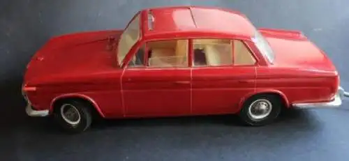 Arnold BMW 1800 Limousine 1963 Plastik-Fernsteuermodell (1898)