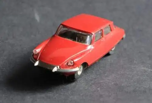 Faller AMS Citroen DS 1965 Plastikmodell mit Motor (8353)