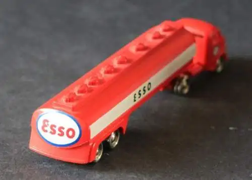 Lego Mercedes-Benz Rundhauber Esso-Tanklastzug 1960 Plastikmodell (1331)