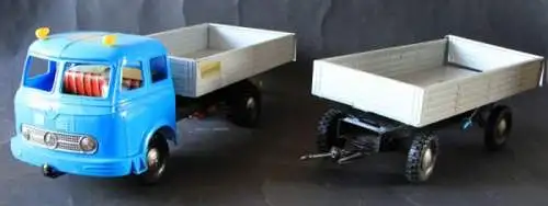 MS Michael Seidel Mercedes-Benz Lastwagen mit Anhänger 1966  Friktionsmodell mit Originalkarton (1455)
