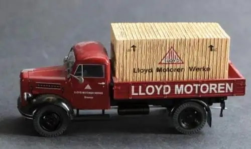 Schuco Borgward LKW B 2500 mit Lloyd-Holzkiste Metallmodell (1487)