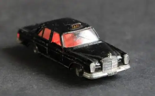 Siku Mercedes-Benz 250 SE Taxi V253 Metallmodell 1968 (0615)