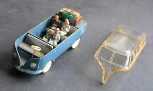 Wiking Volkswagen T1 Glas-Bus mit Figuren 1963 Plastikmodell (6392)