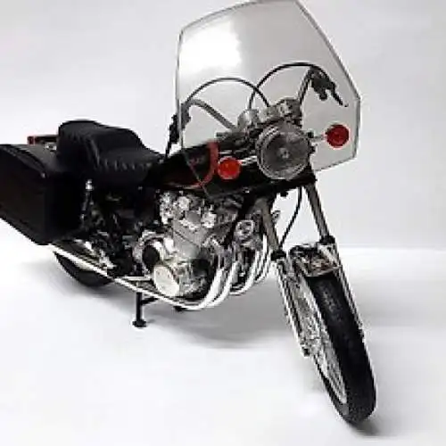 Guiloy Yamaha XS 1100 Special Custom Motorrad 1975 Metall-Plastikmodell (5298)