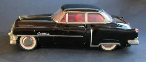 Horikiri Fifties Cadillac Sedan 1950 Metallmodell (9669)