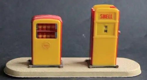 Kibri Shell Tankstelle 1955 Plastikmodell mit Metallsockel (2858)