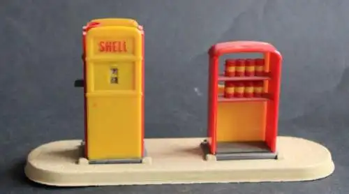 Kibri Shell Tankstelle 1955 Plastikmodell mit Metallsockel (2858)