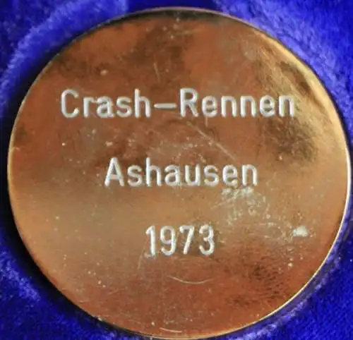 Crash-Rennen Ashausen 1972 zwei Siegermedaillen in Originalboxen (8693)