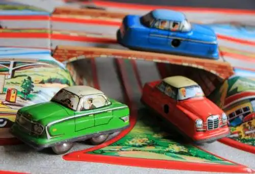 Technofix "Autobahn Viadukt" 1960 Blechbahn mit Fahrzeugen Friktionsantrieb (2000)