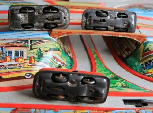 Technofix "Autobahn Viadukt" 1960 Blechbahn mit Fahrzeugen Friktionsantrieb (2000)