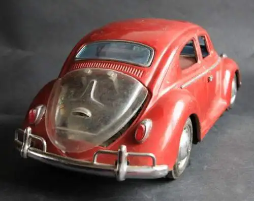 Bandai Volkswagen Käfer 1968 Blechmodell mit Schaumotor und Batterieantrieb (4979)