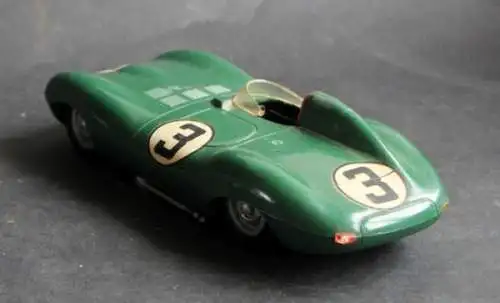 Merit Jaguar D Type Rennwagen 1954 Plastikmodell (8355)