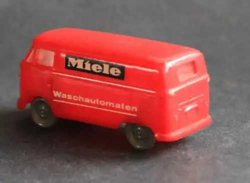 Hammer Volkswagen Bus T1 "Miele Waschautomaten" 1960 Plastikmodell (3635)