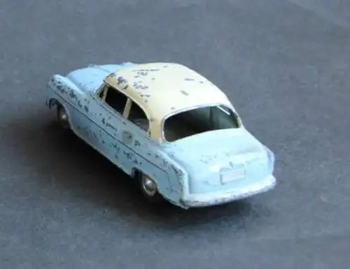 Märklin Borgward Isabella Limousine 1958 Metallmodell mit Originalbox (9937)