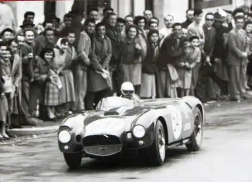 Lancia Rennwagen mit Piero Taruffi Mille Miglia 1954 Werksfoto (8710)