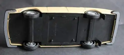 Stahlberg Volvo 245 DL 1976 Plastikmodell (9503)