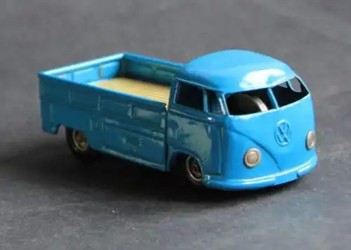 CKO Kellermann Volkswagen Transporter T1 Pritsche Blechmodell mit Friktionsantrieb (1354)