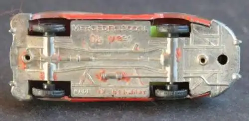 Siku Mercedes-Benz 300 SL V221 Metallmodell 1963 (5351)