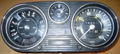 Mercedes-Benz /8 W115 VDO Tachoeinheit mit Uhr 1970 (4458)