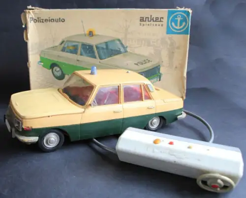 Anker Spielzeug Wartburg 353 Polizei 1965 Plastikmodell mit Fernsteuerung im Originalkarton (7654)