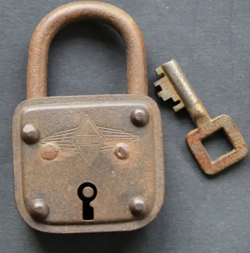 Borgward Vorhängeschloss 1955 mit Logo und Originalschlüssel (2331)