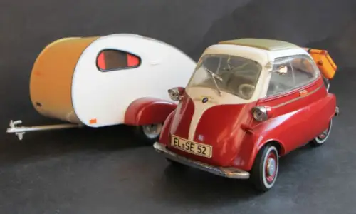 Revell BMW Isetta Wohnwagengespann 1959 Metallmodell (9190)