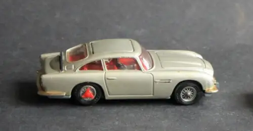 Corgi Toys Aston Martin DB 5 James Bond 1963 Metallmodell (1001)