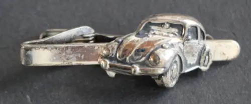 Volkswagen Käfer Krawattennadel 1970 versilbert (8248)