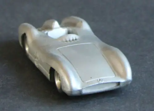 Märklin Mercedes-Benz Silberpfeil W 196 Rennwagen 1955 Metallmodell (10363)
