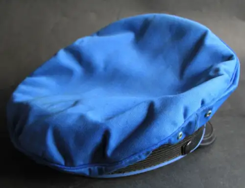BV Aral Tankwartmütze 1955 blau mit Logo (1874)
