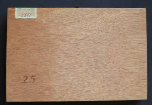 Borgward Zigarrenbox 1958 mit Zigarren und Borgward-Banderole (4033)