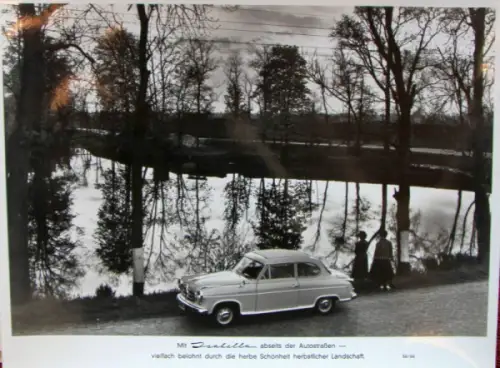 Borgward Isabella in herbstlicher Landschaft 1956 Werksfoto (10516)