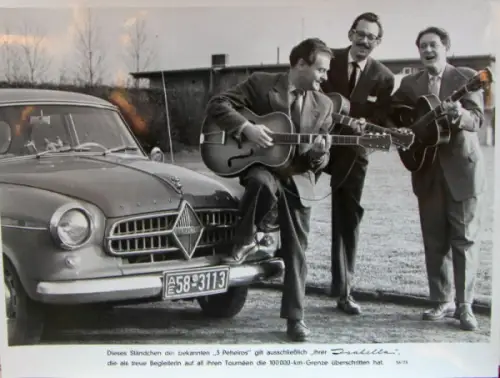 Borgward Isabella mit "3 Peheiros" auf Tournee 1956 Werksfoto (10518)
